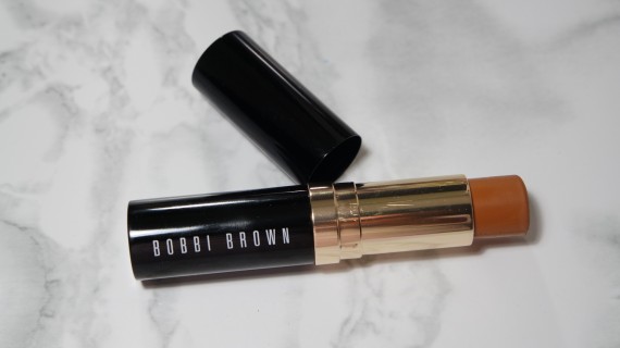 Read more about the article beauty review // Bobbi Brown stick foundation