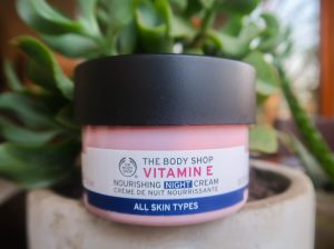 Read more about the article review // vitamin E night cream from The Body Shop